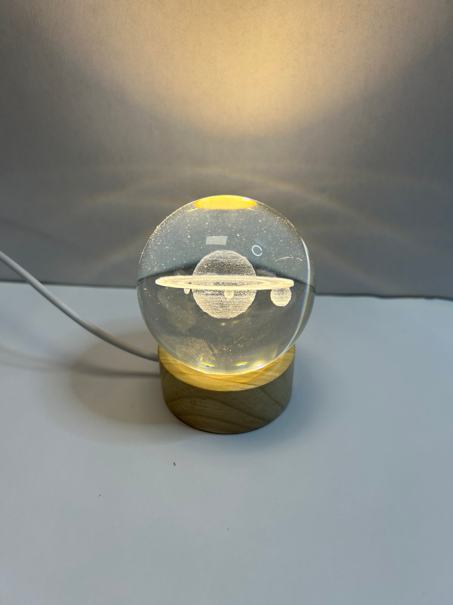 boule de cristal sature lune galaxie
