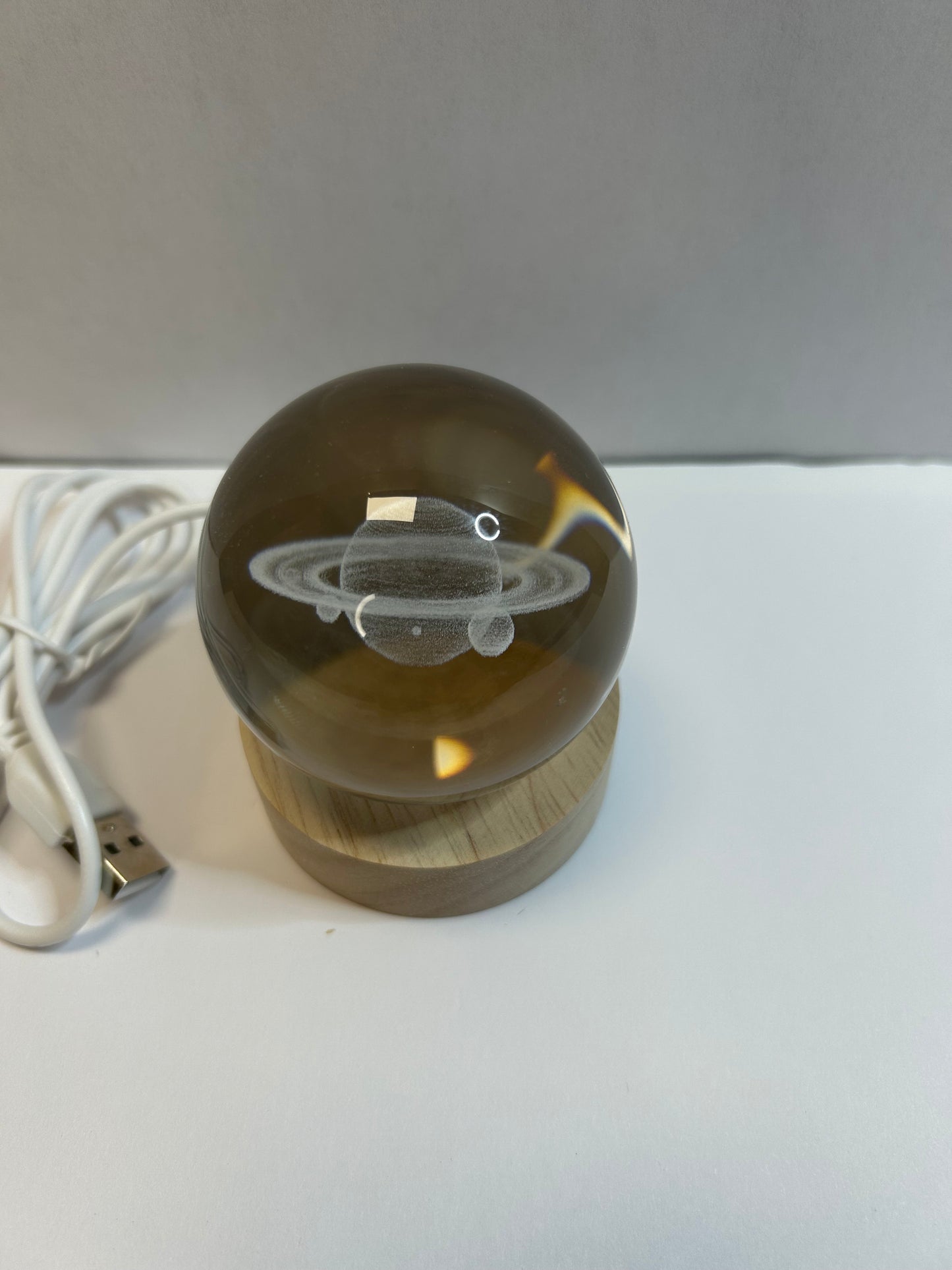 boule de cristal sature lune galaxie